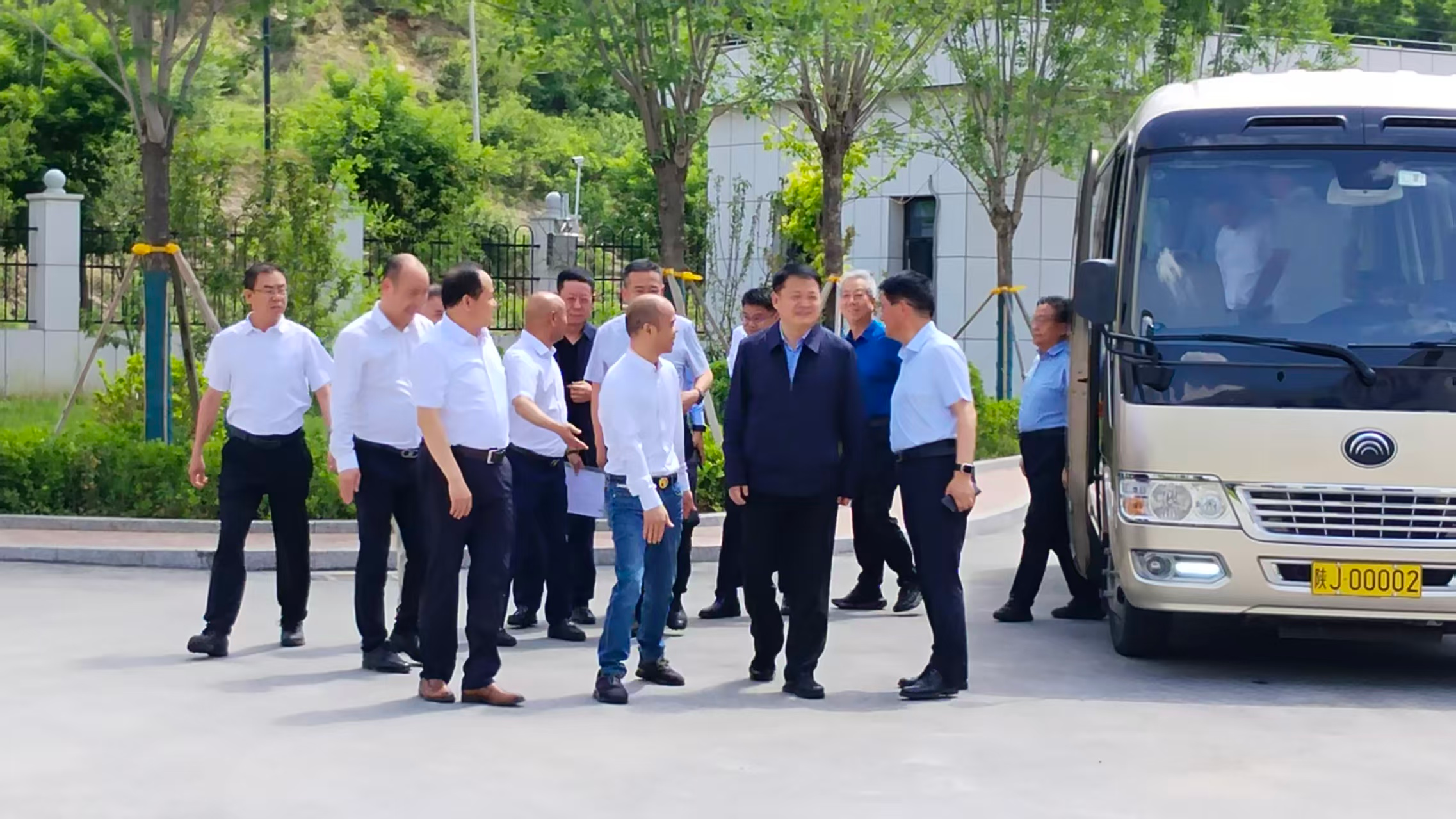 市委副书记、市长郭柱国调研延安鑫尔特泵阀科技有限公司